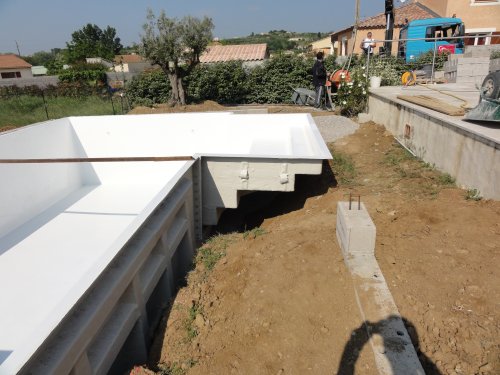 Piscine en coque sur-mesure à Béziers