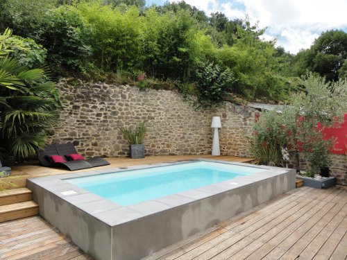 Installation de piscine en coque polyester à Béziers