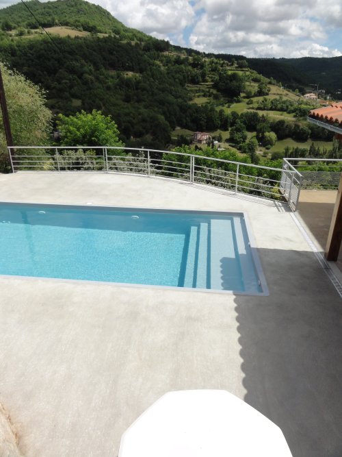 Devis de piscine en coque polyester à Maraussan